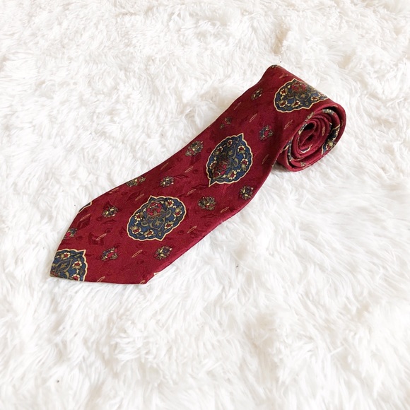 VTG YSL Yves St. Laurent 100% Silk Tie Red EUC - Picture 4 of 5